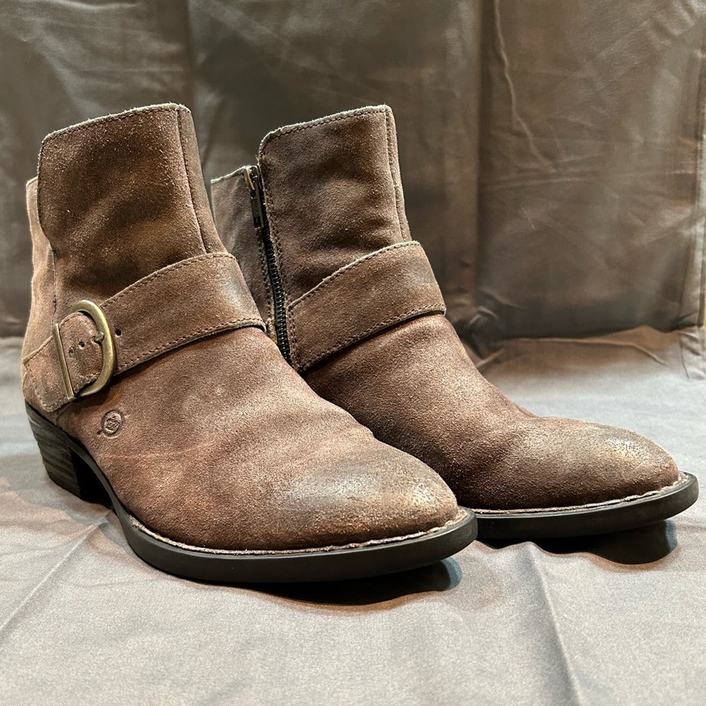 Born Leather Women’s Ankle Boot Sz 7.5